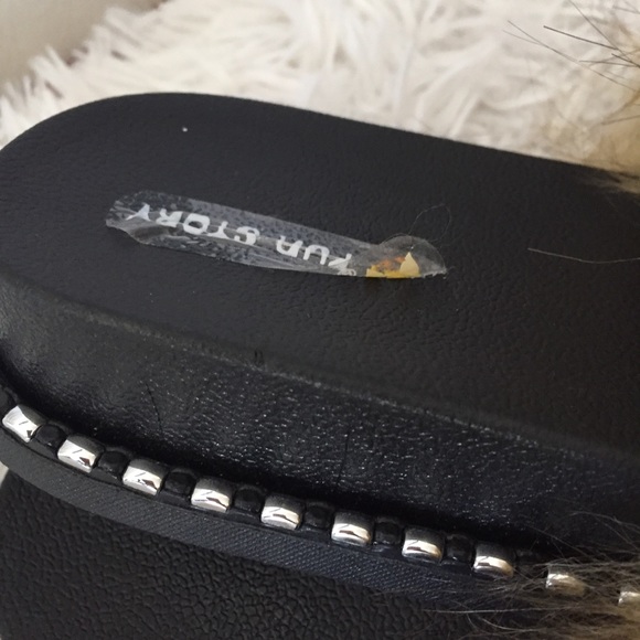 Fur Story Furry Fuzzy Slippers - Picture 9 of 12